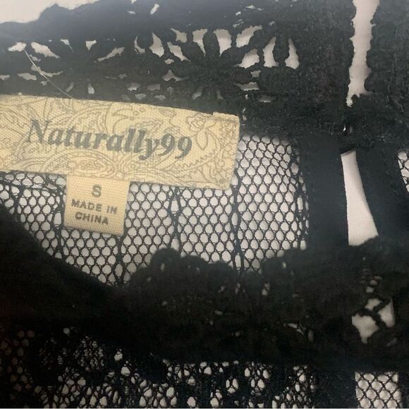 NATURALLY 99 mock neck lace blouse - Picture 2 of 5